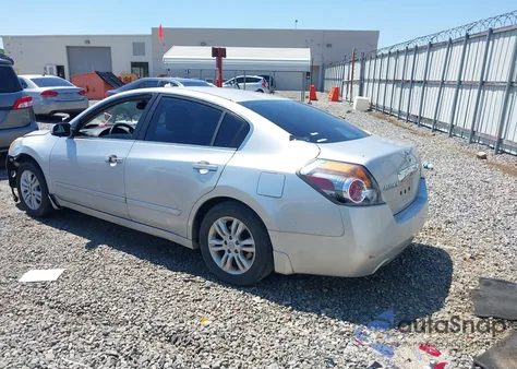2010 Nissan Altima 2.5 S z USA, uszkodzony, nr VIN 1N4AL2AP4AN470321